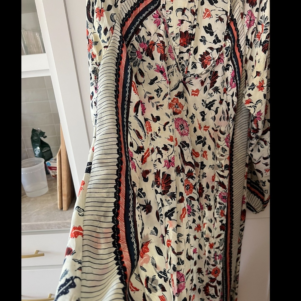 Natalie Martin Silk Floral Fiore off white floral. Size small